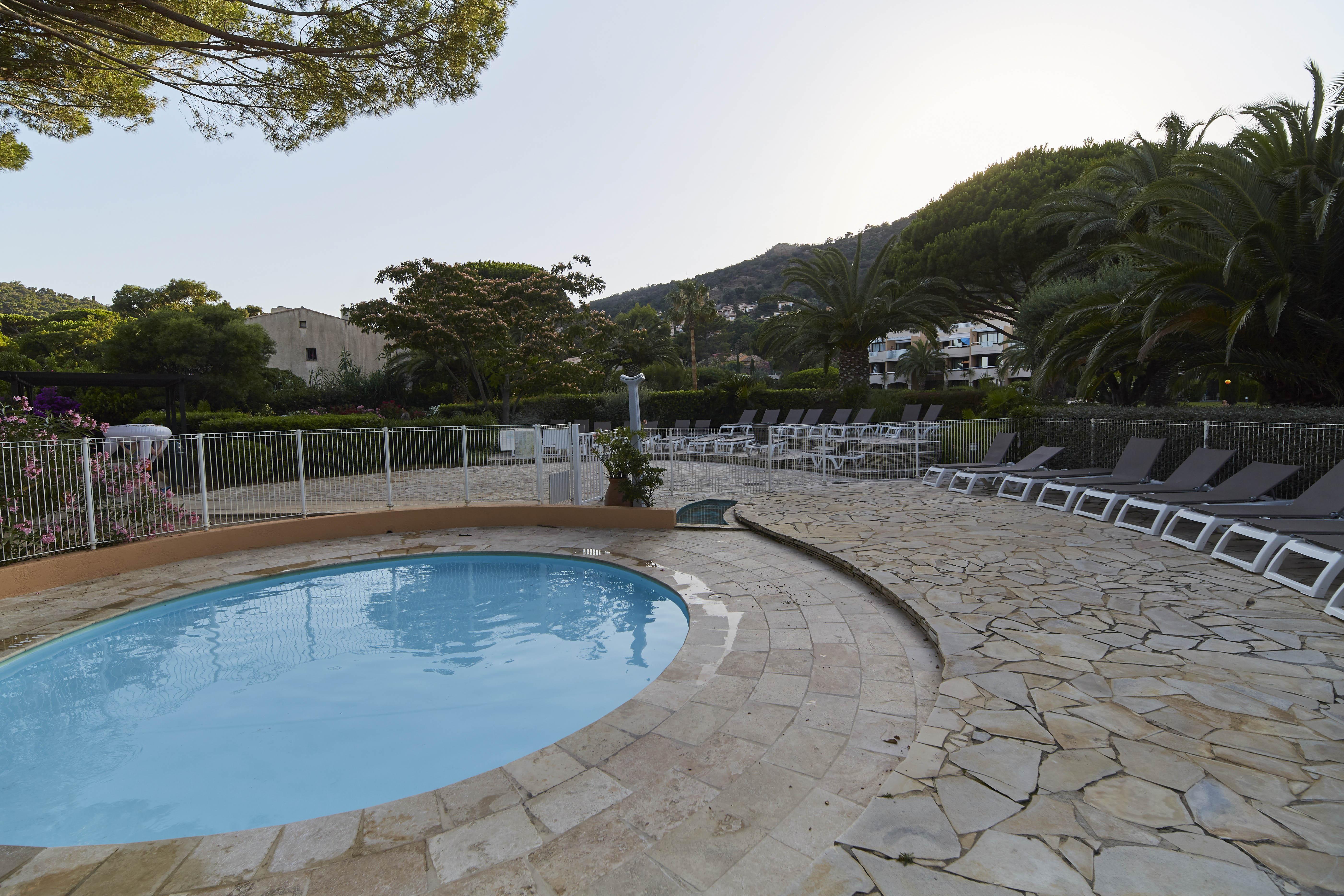 Residence Pierre & Vacances L'Anse De Pramousquier Le Lavandou Zewnętrze zdjęcie
